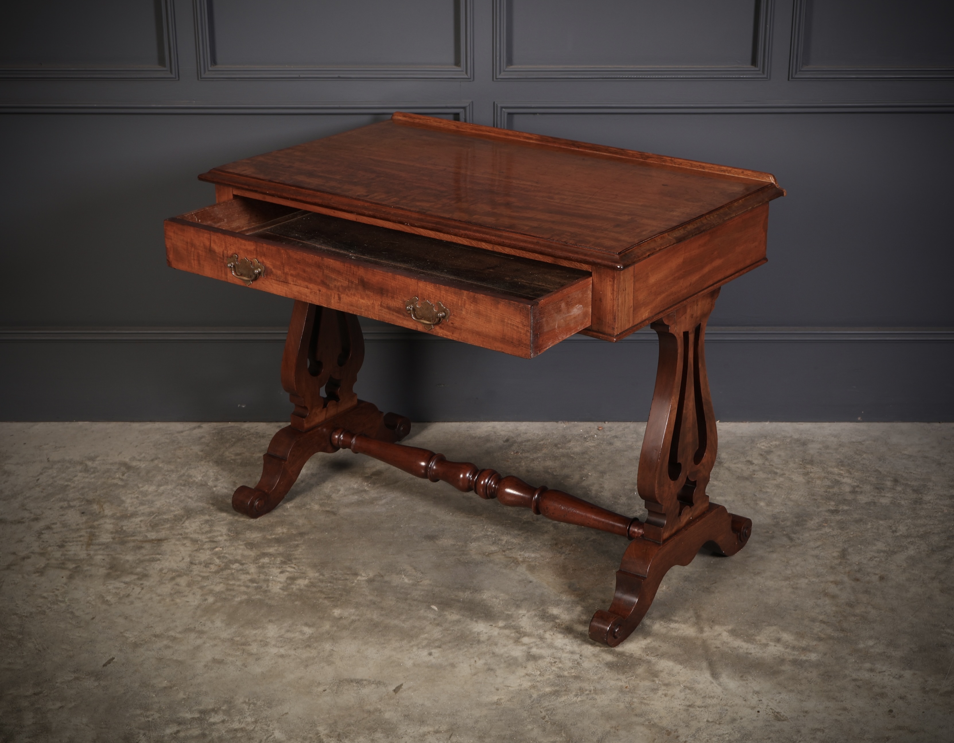 Quality Victorian Mahogany Side Table - Image 7